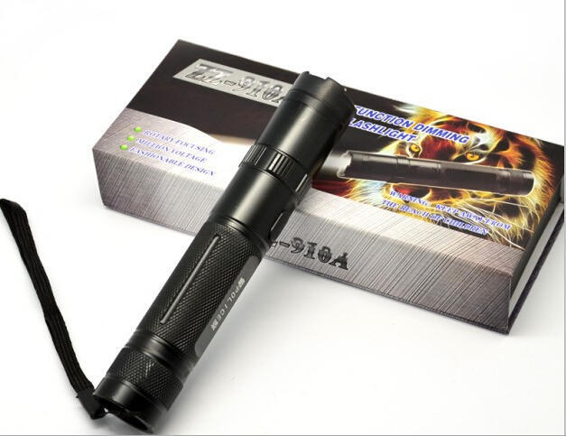 女子野外自衛電擊棒 女子野外自衛電擊棒