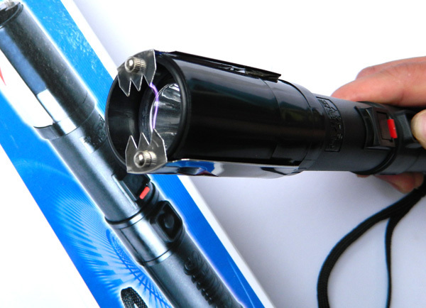 那種電棍適合女生使用? 那種電棍適合女生使用?